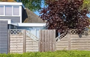 3 Bedroom Awesome Home In Stavenisse