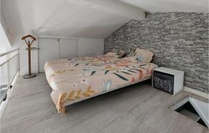 Maisons de vacances 4 Bedroom Awesome Home In Villars : photos des chambres