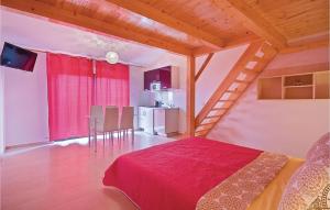 1 Bedroom Lovely Apartment In Pula 
