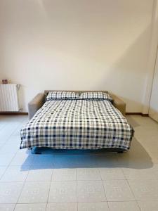 Open space flat close to Metro MM3