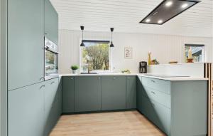 Gorgeous Home In Ulfborg With Kitchen