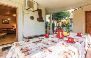 Amazing Apartment In Premantura With Wifi 