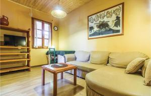 Two-Bedroom Apartment In Premantura