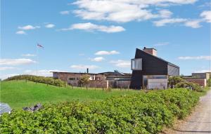 Cozy Home In Vejby With Kitchen - 4hvězdičkové hotely ve městě Vejby