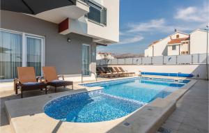 Beautiful Home In Stobrec With Sauna 