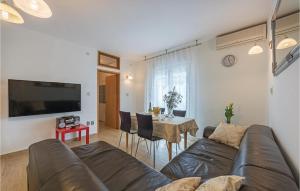 Awesome Apartment In Galizana With House Sea View 