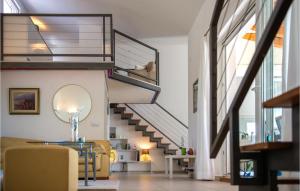 Amazing Home In Linardici With Wifi