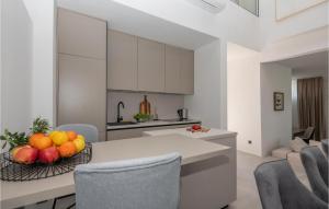 Stunning Home In Makarska With Sauna 