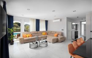 4 Bedroom Beautiful Home In Banjole 