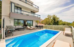 Gorgeous Home In Brela