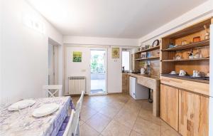 Lovely Apartment In Marina
