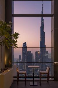 Glow Sky Suite Trendy 1BR- Dubai Mall Access by Maxx Value Homes