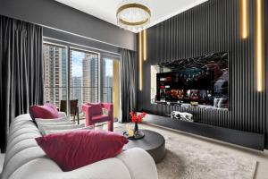 Glow Sky Suite Trendy 1BR- Dubai Mall Access by Maxx Value Homes