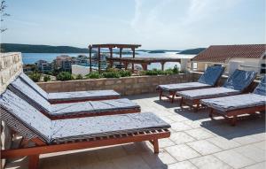 Six-Bedroom Holiday Home In Sevid