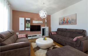 2 Bedroom Cozy Home In Krusevo 