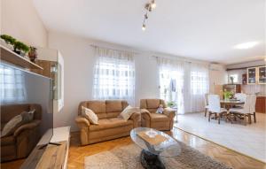 Cozy Home In Neoric With Wifi