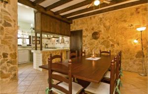 4 Bedroom Cozy Home In Marratxí