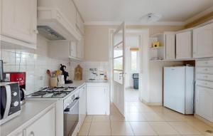 Lovely Home In Anché With Kitchen