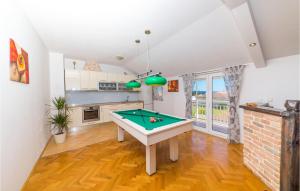 Gorgeous Home In Kastel Luksic