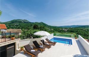 Cozy Home In Oslje With Outdoor Swimming Pool 