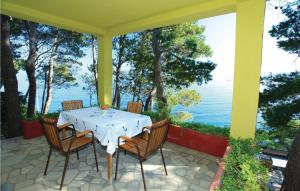 Holiday Home Prigradica Bb