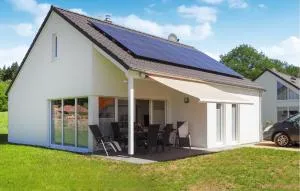 Lovely Home In Prüm With Sauna - 弗莱灵恩