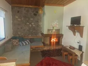 Potamolithos Suites 2 - Melissópetra