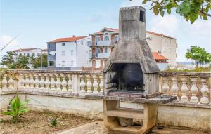 1 Bedroom Lovely Apartment In Nin