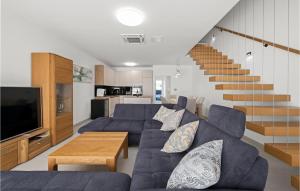 4 Bedroom Awesome Home In Srima 