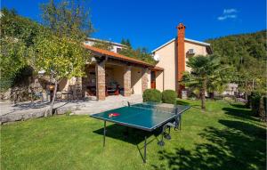 2 Bedroom Cozy Home In Rukavac