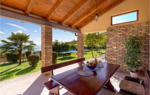 2 Bedroom Cozy Home In Rukavac