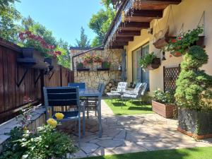 Edelweiss Cozy Lodge