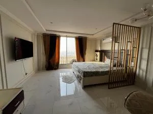 Studio Apartment effile tower and theme park view - Rāmkot