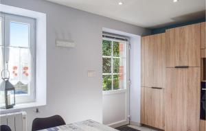 Maisons de vacances Gorgeous Home In Pleubian With Kitchen : photos des chambres