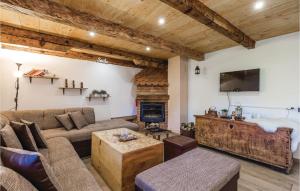 Beautiful Home In Tounj With Wifi