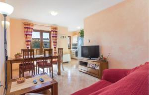 3 Bedroom Cozy Apartment In Porec 