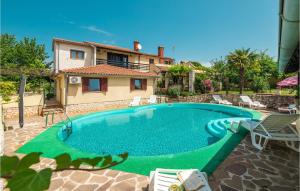 1 Bedroom Amazing Apartment In Porec 