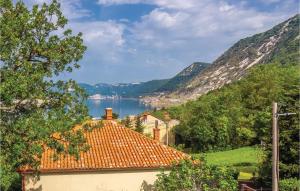 1 Bedroom Stunning Apartment In Bakarac