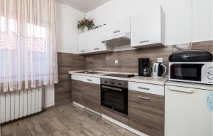 Awesome Apartment In Rab With Wifi