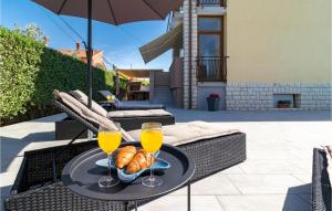 Stunning Apartment In Galizana