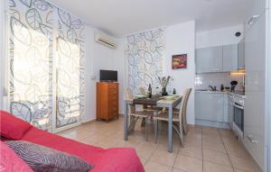Two-Bedroom Apartment In Vodice