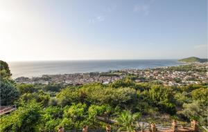 Two-Bedroom Holiday Home In Castellabate -Sa-