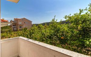 1 Bedroom Awesome Apartment In Kampor