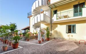 Two-Bedroom Holiday Home In Castellabate -Sa-