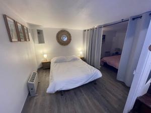 Maisons de vacances Plage et commerces a 50m, sans tele pour deconnecter ! : photos des chambres