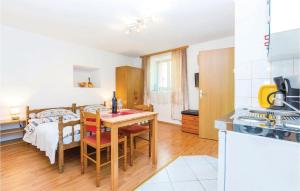 Gorgeous Apartment In Bakar With Wifi