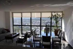 Acogedor y panorámico Departamento - San José el Alto