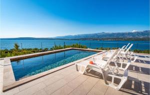 Five-Bedroom Holiday Home In Novigrad