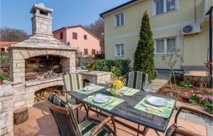 Amazing Apartment In Porozina With Wifi