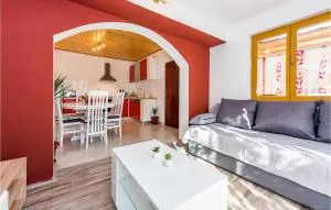 3 Bedroom Stunning Apartment In Skradin - Lađevci